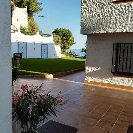 Little Paradise . Apartment In Front Of The Sea Coma-ruga Exterior photo